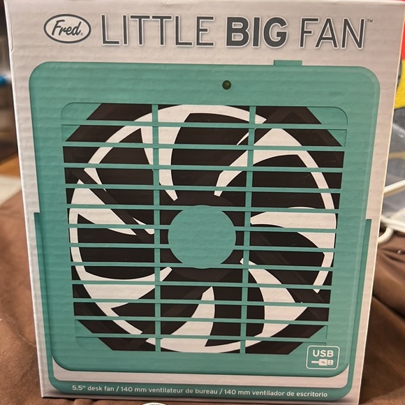 USB Little Big Fan - Green Blue Teal - Great For A Computer Table - Picture 2 of 7